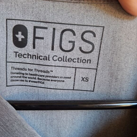 Figs Leon Three-Pocket Scrub Top Graphite XS - Picture 3 of 5